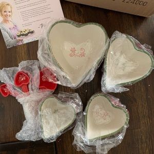 Temp-tations Heart Shaped Measuring Cups and Spoons